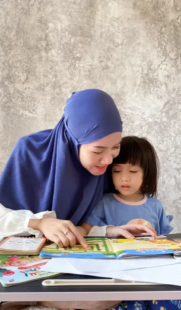 Tips dari Bunda Vivi ketika Si Kecil lagi kepo sama banyak hal!